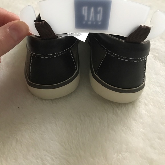 NWT Gap Factory toddler boy shoes 8 - Picture 3 of 4