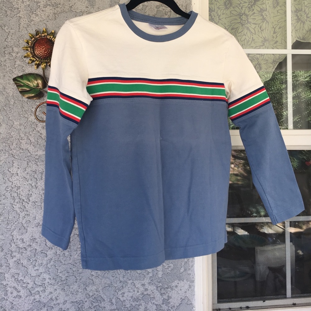 Super cute striped crop top!