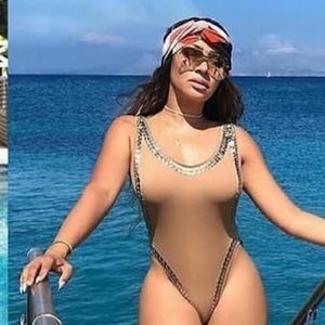 Meet your Posher, Sakeenah