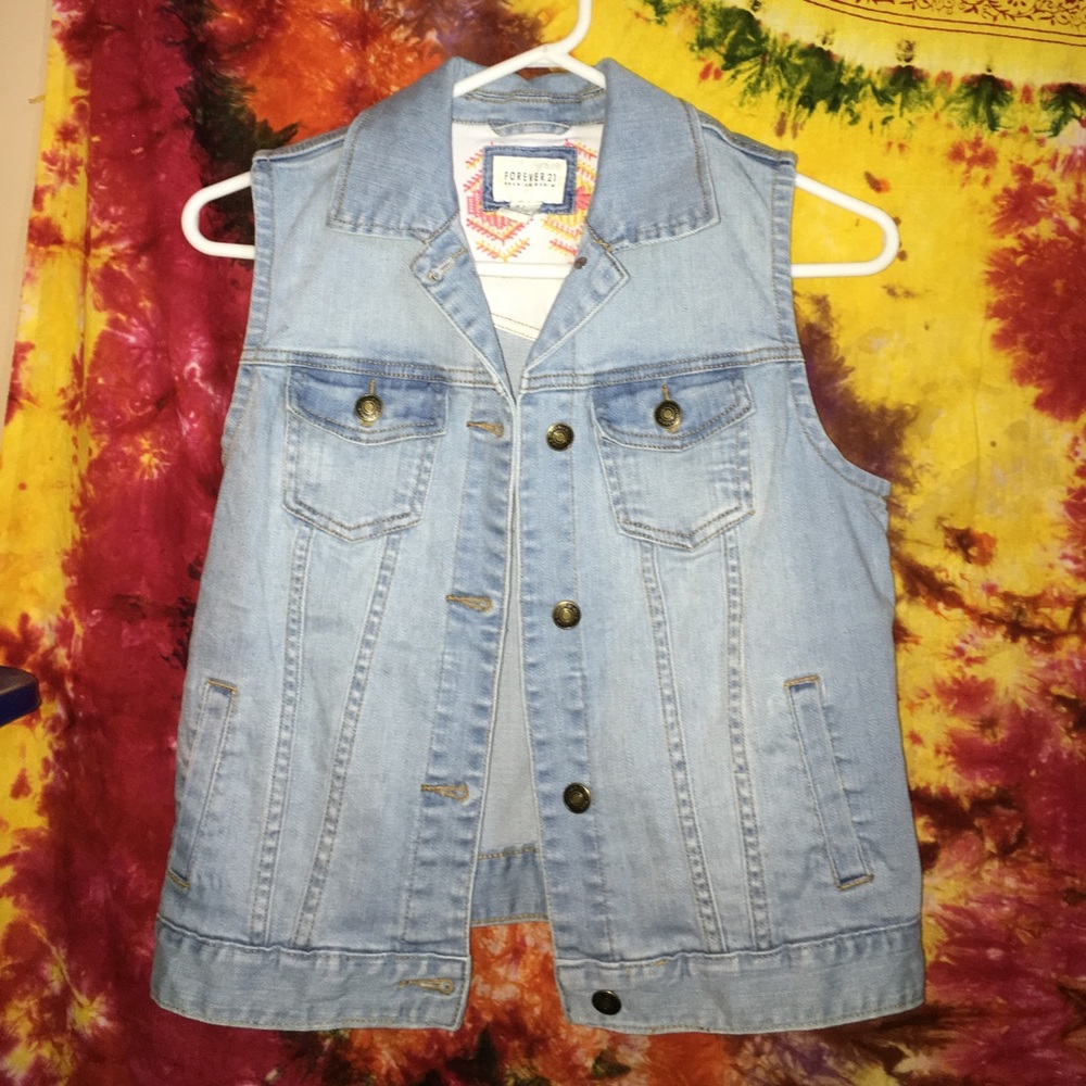 Sleeveless Jean jacket
