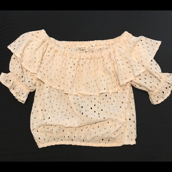 Off the shoulder eyelet top - Picture 2 of 5