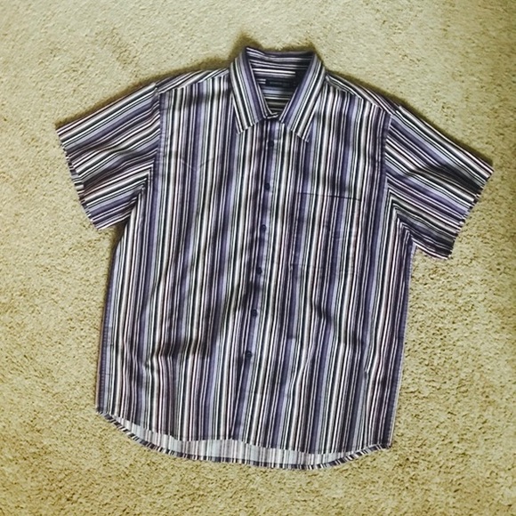 🔥Kenneth Cole button down - Picture 3 of 3