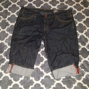 黎NWOT GAP Dark Wash Denim Capri