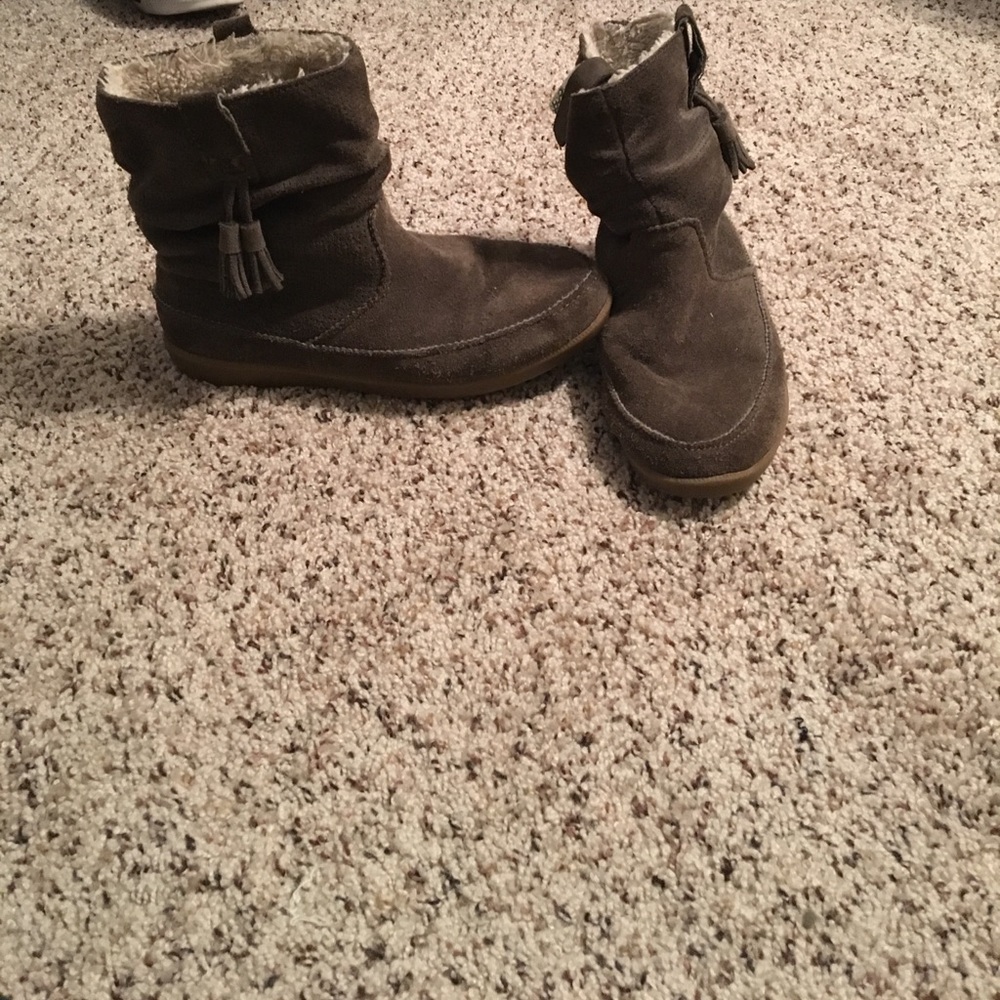 Grey American eagle booties