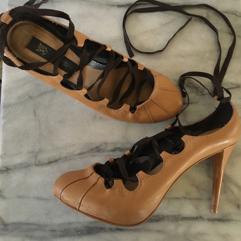 ViNtAge ManGo gHilLie puMpS