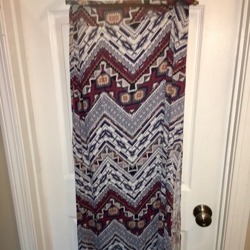 Multi color aztec pattern with side slits