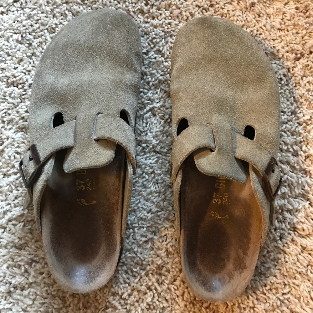 Boston Suede Birkenstocks in Taupe
