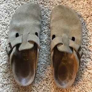 Boston Suede Birkenstocks in Taupe