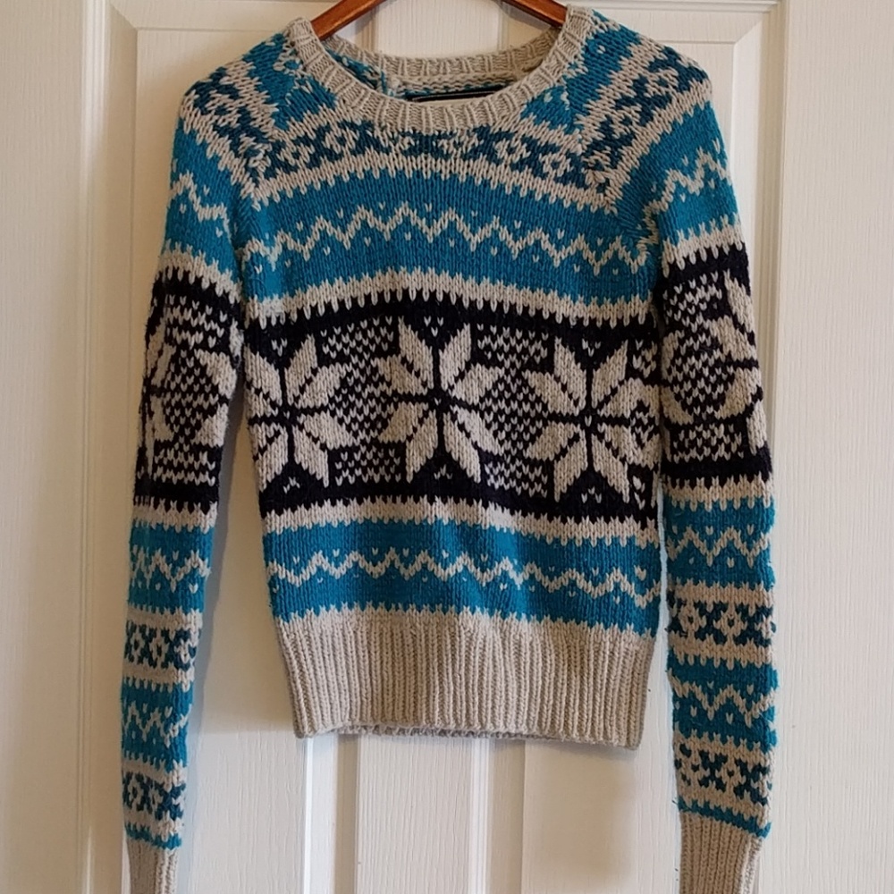 American Eagle knitted sweater