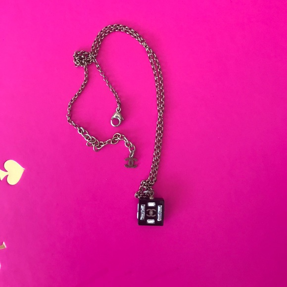 Chanel necklace - Picture 1 of 4