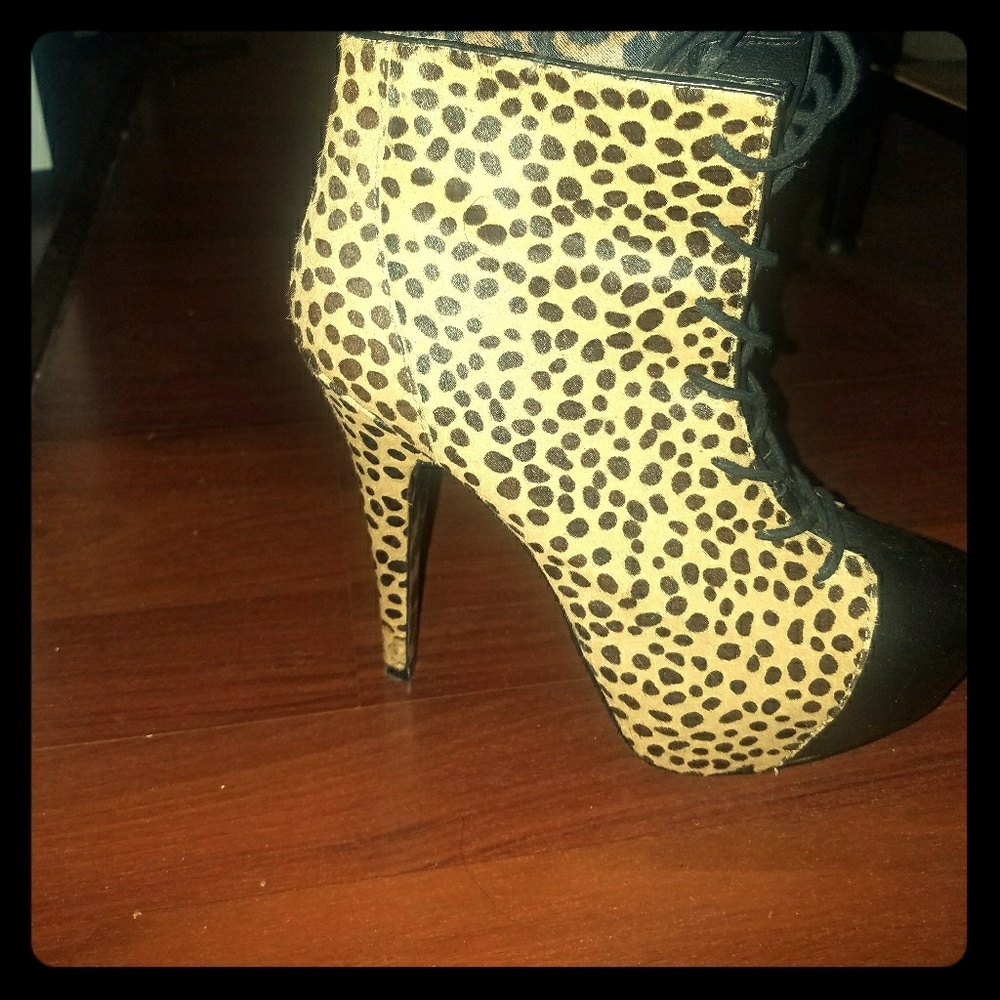 Betsey Johnson leopard booties