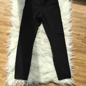 Lululemon black yoga pants