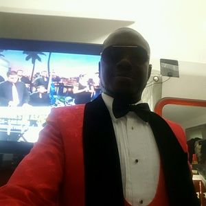 Meet your Posher, Ambrose