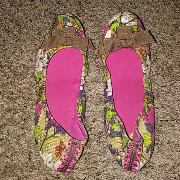 Shoes - Picture 2 of 2