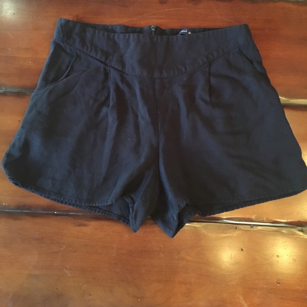 Pleated, black, high waisted shorts