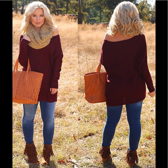 Sweaters - Beautiful Burgundy Oversized Sweater!!