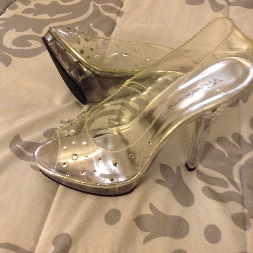 Women's Fabulicious Clearly 420 Pump Clear Lucite