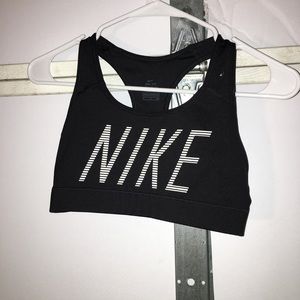 🌼FINAL SALE🌼 NIKE dri-fit sports bra