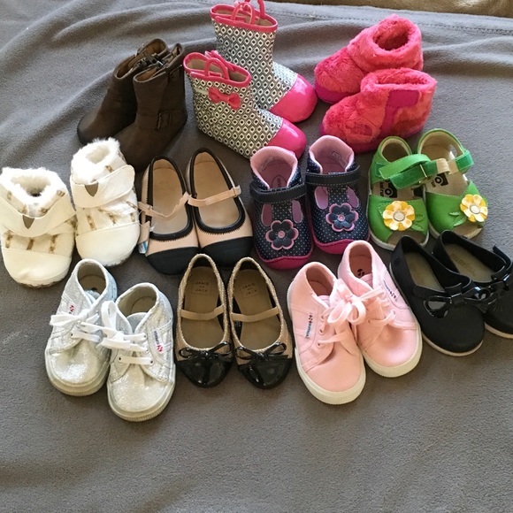 Little girls shoes listed individually soon.