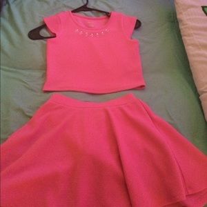 A crop top with its cute skirt