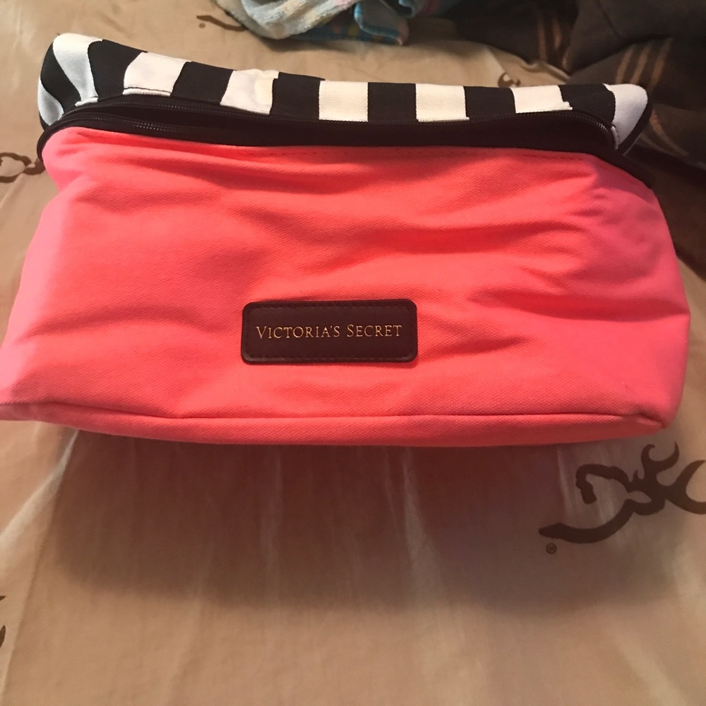 VS PINK TRAVEL BAG!