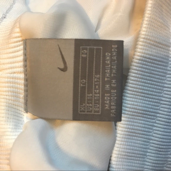 Nike workout shorts - Picture 3 of 3