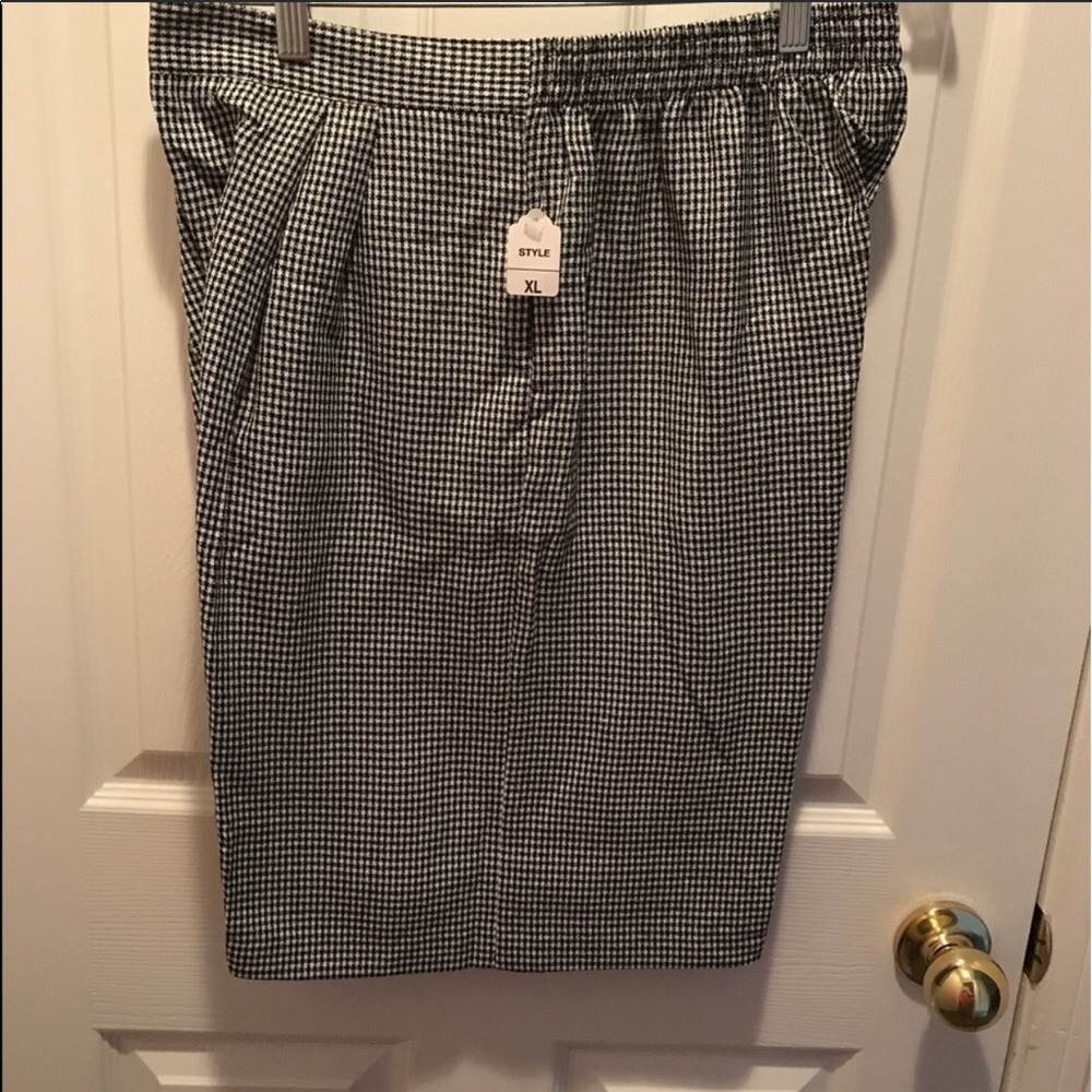 WALKING SHORTS