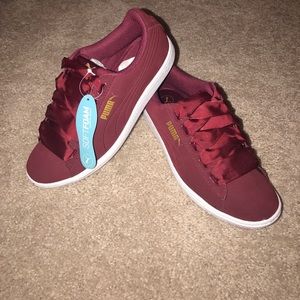 puma women's vikky ribbon sneaker