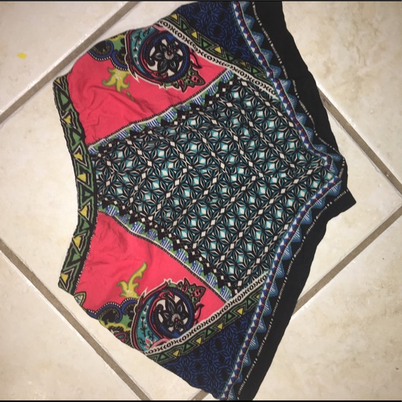 Patterned shorts - Picture 3 of 3