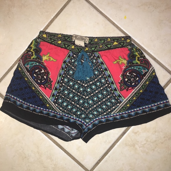 Patterned shorts - Picture 2 of 3