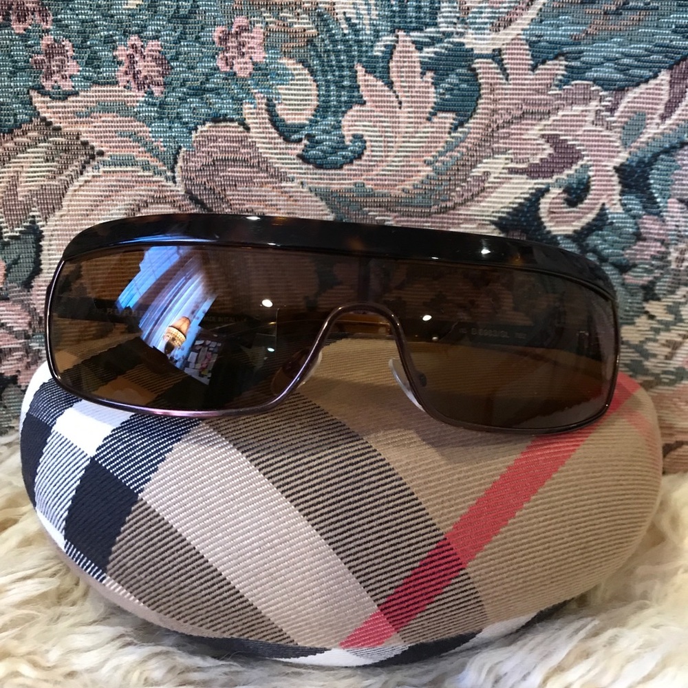 Authentic BURBERRY