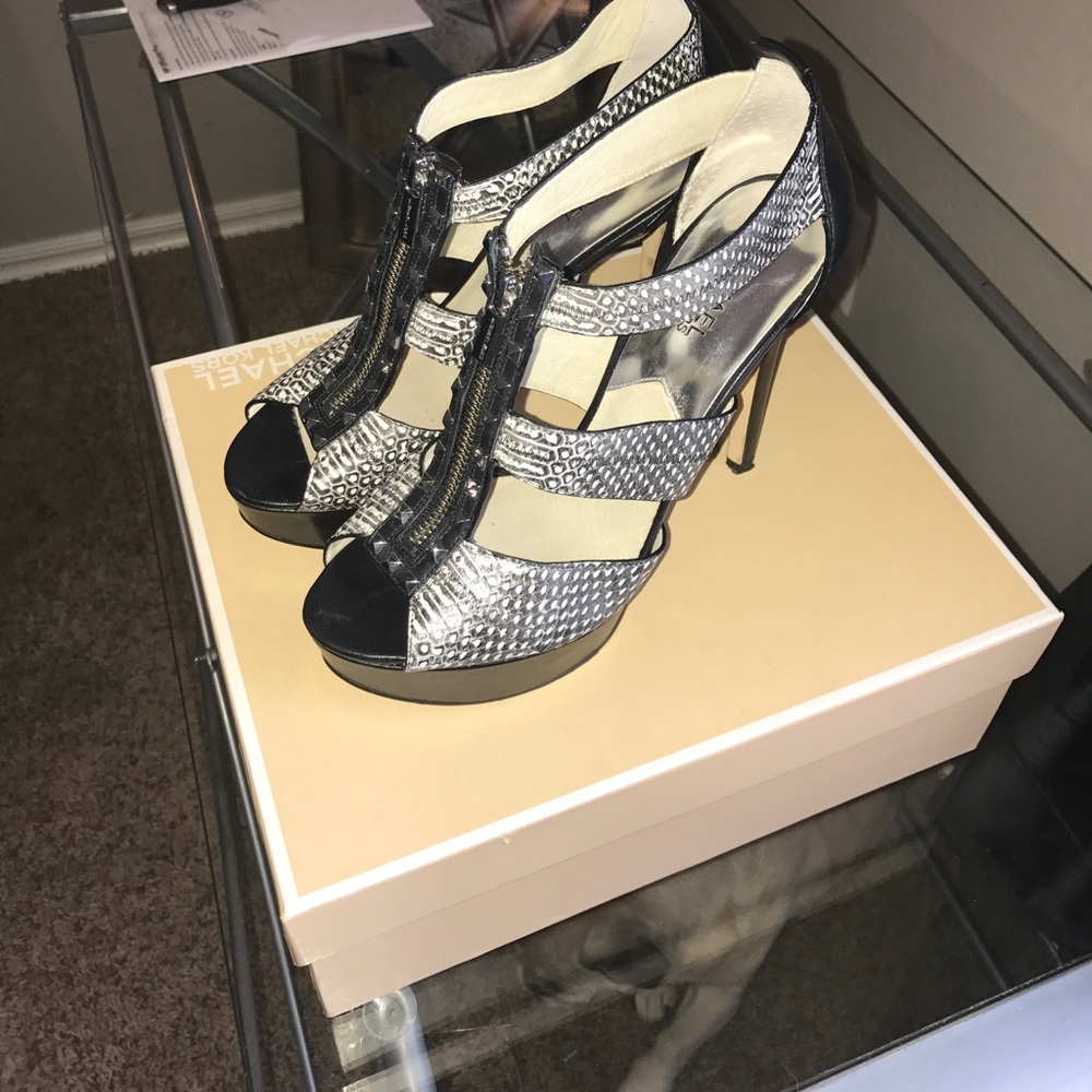 Michael Kors Studded Berkley Platform size 9 1/2