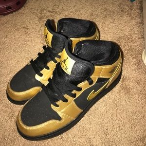 Metallic Gold Coin Jordan 1 Mid