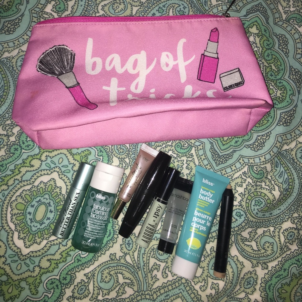 Makeup Deluxe Sample Size Bundle