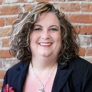 Meet your Posher, Deborah