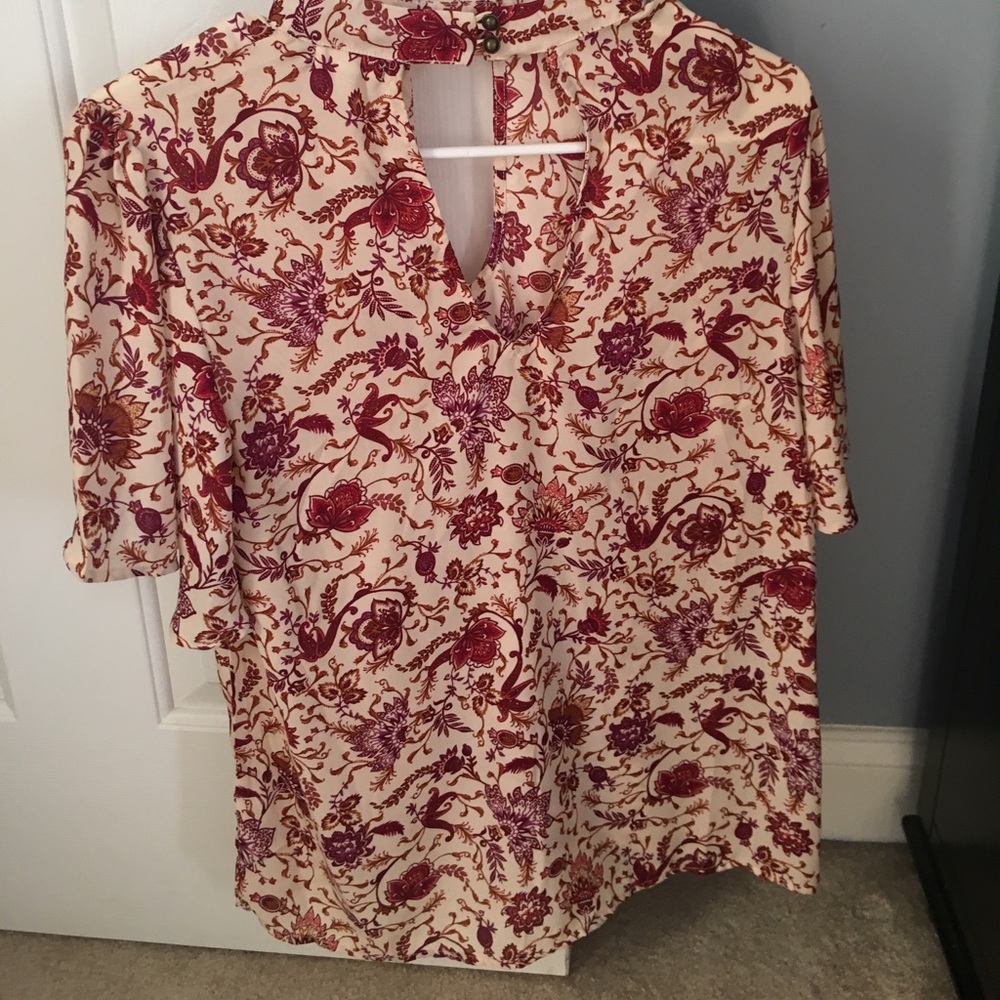 Patterned top - Picture 2 of 2