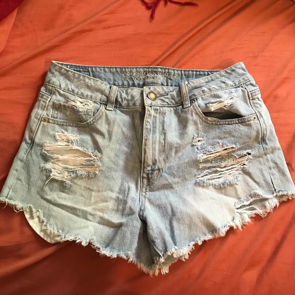 High waisted American eagle Jean shorts