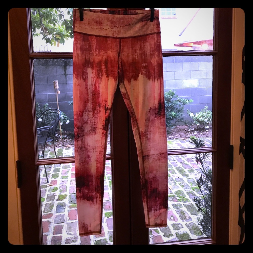 Alo Yoga women's yoga leggings