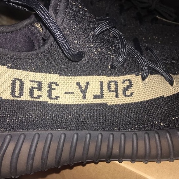 Yeezy 350 v2 - Picture 4 of 4