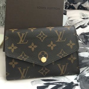 Louis Vuitton Sarah compact wallet