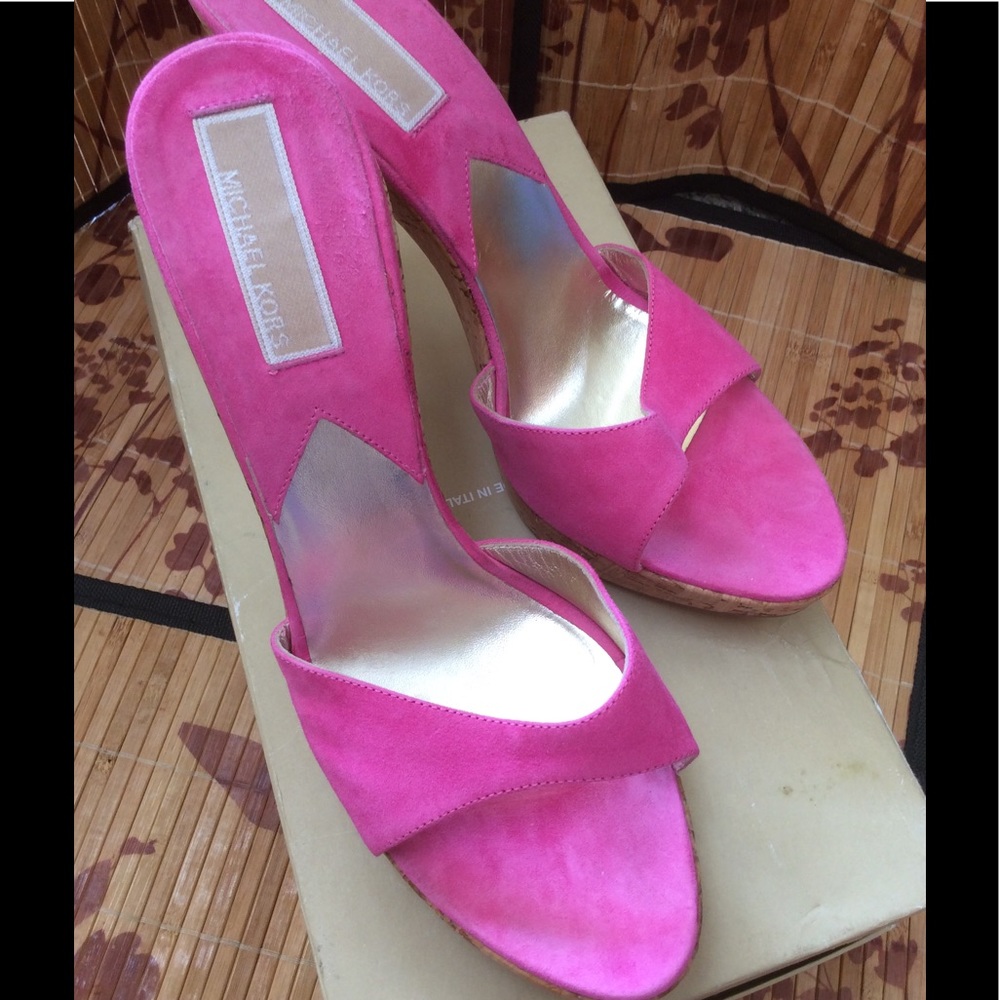 Michael Kors Suede Platform Heels sz 7.5