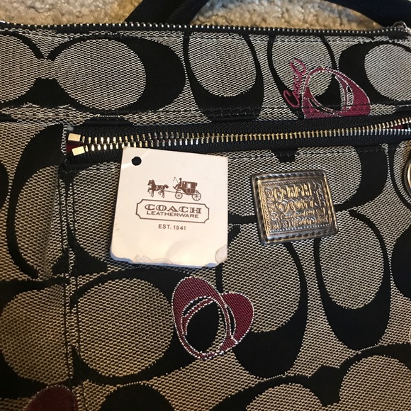 Authentic Coach Purse - Picture 4 of 5