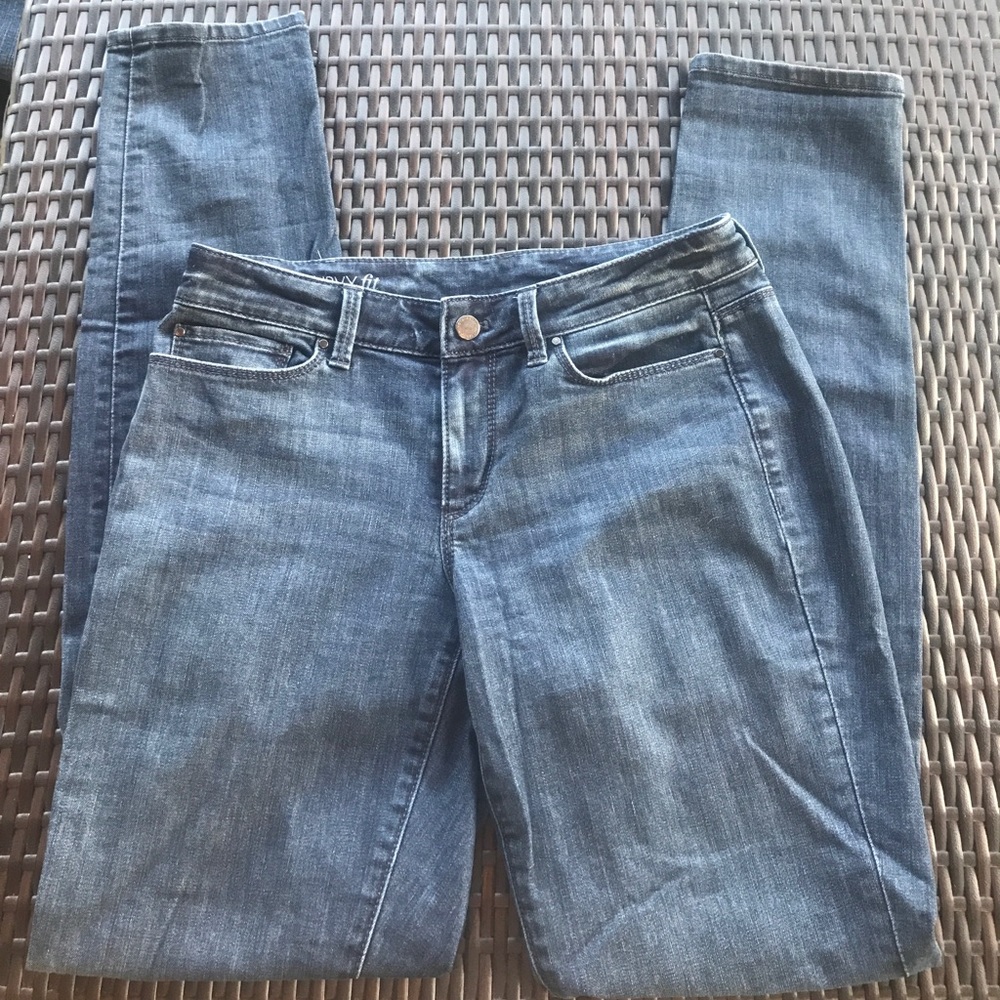 Ann Taylor Curvy Fit straight Jeans