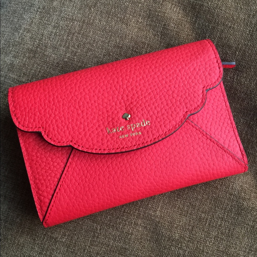 🛍 Kate Spade Leewood Place Kieran Wallet