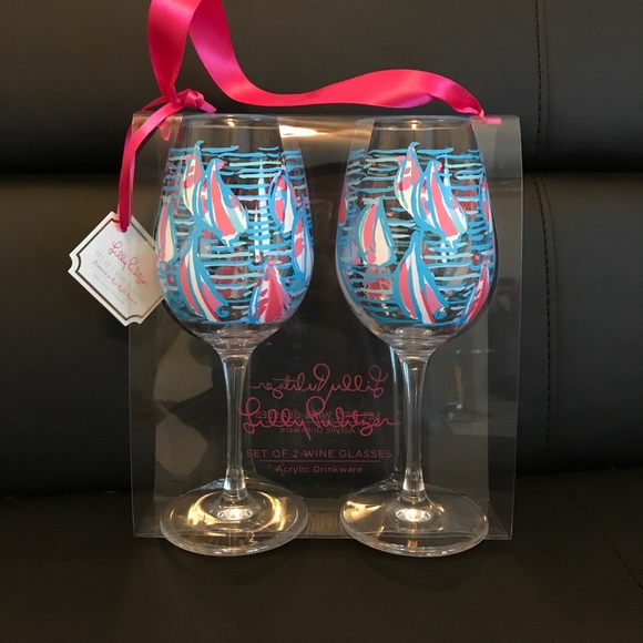 Lilly Pulitzer Other - Lily Pulitzer set of 2 acrylic wine glasses