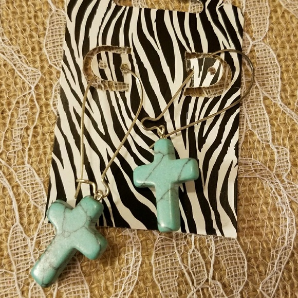 Earrings 👸 - Picture 3 of 3