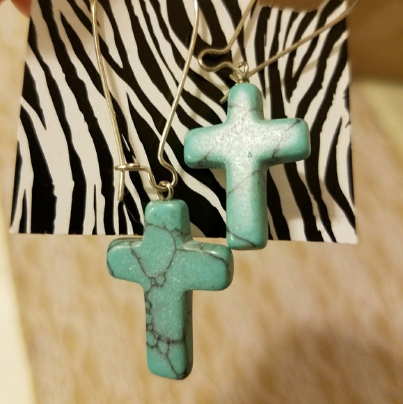 Earrings 👸 - Picture 2 of 3