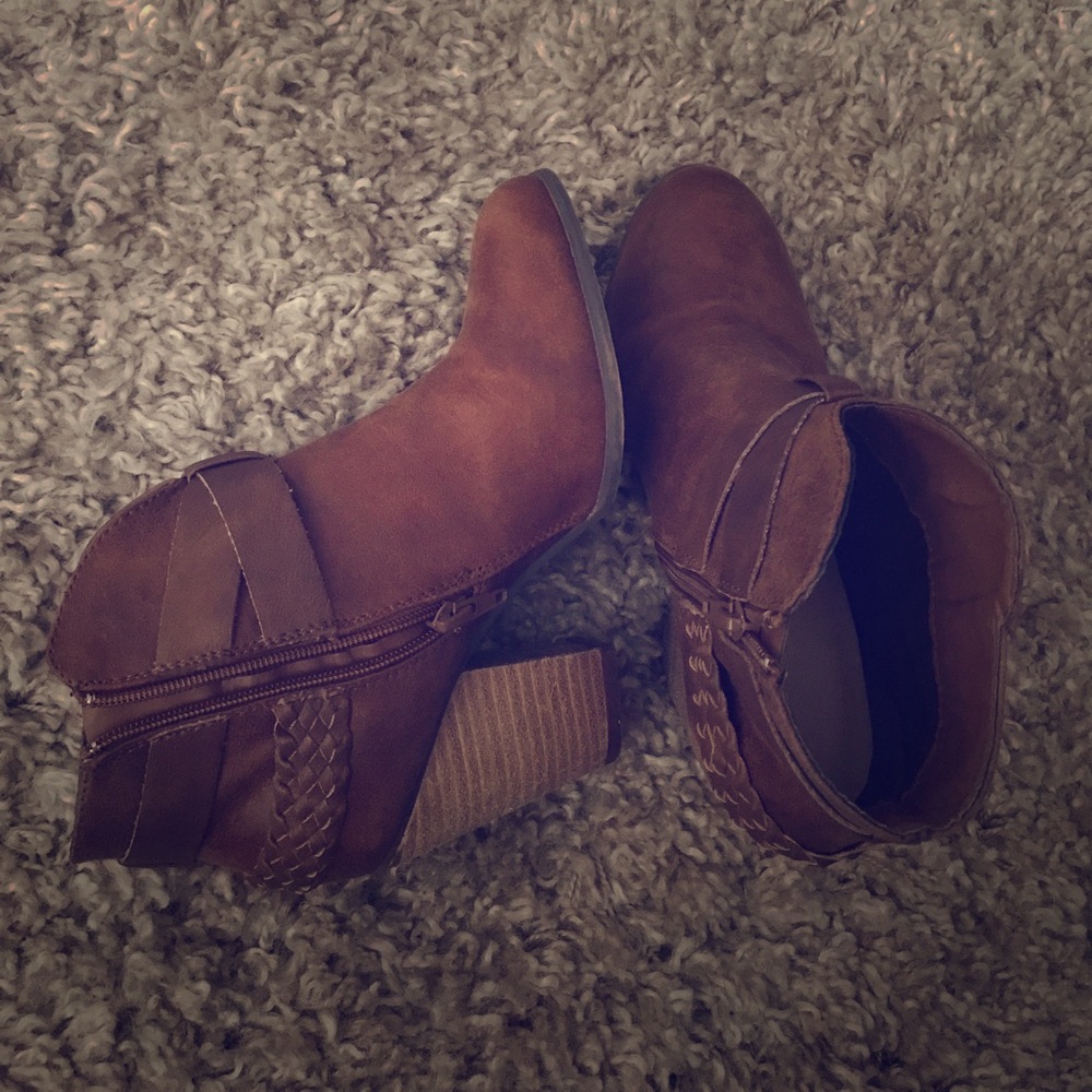 Tan Boots