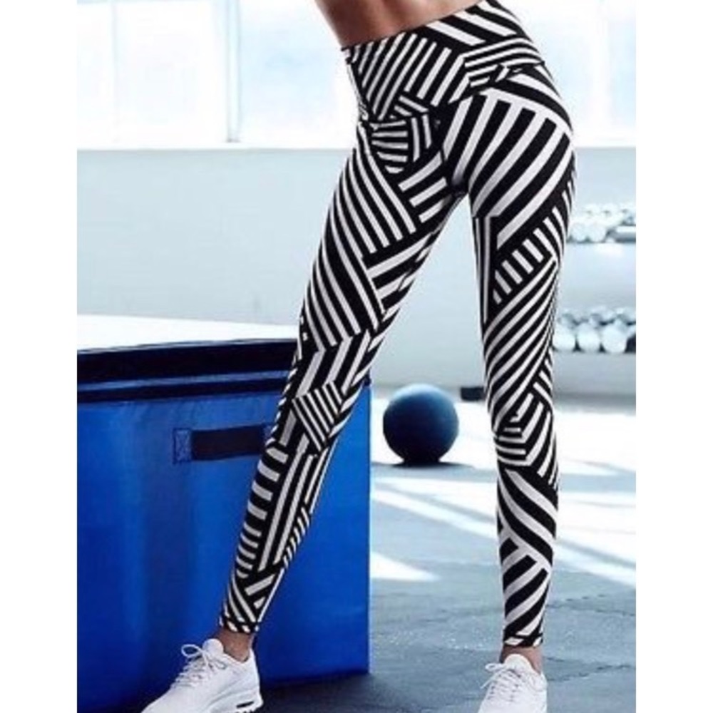 Victoria's Secret Knockout Leggings