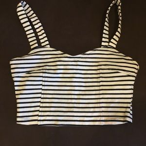 BRAND NEW - crop top shirt
